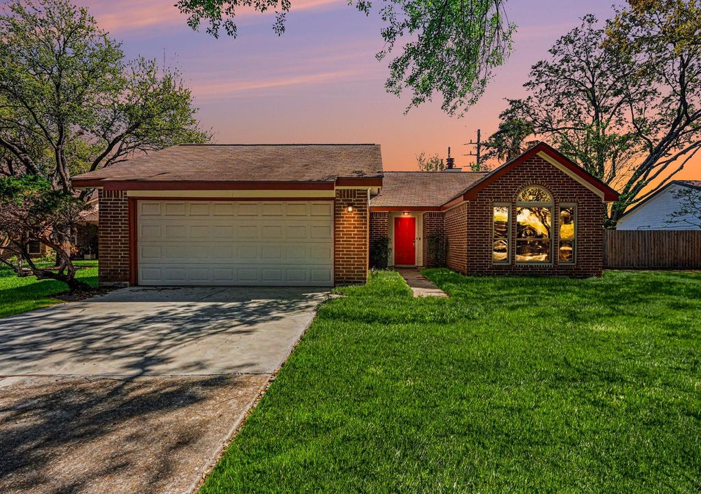 9806 Paddock Court, Houston, TX 77065