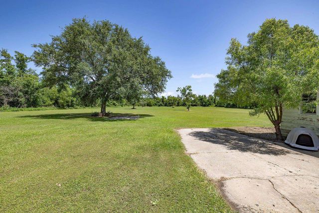 4606 North Bayou Black Drive, Gibson, LA 70356