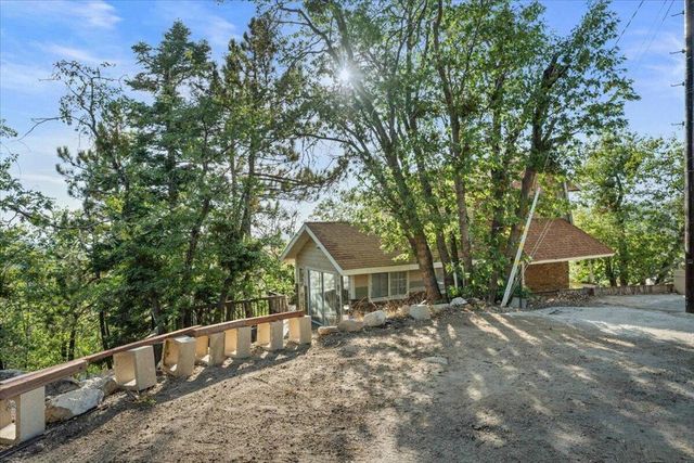 2190 Tank Road, Running Springs, CA 92382