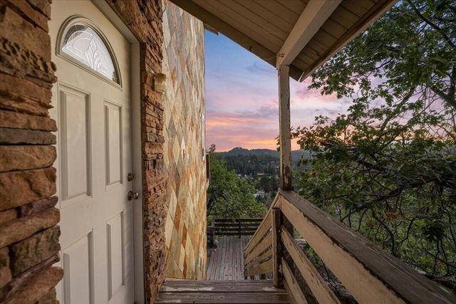 2190 Tank Road, Running Springs, CA 92382