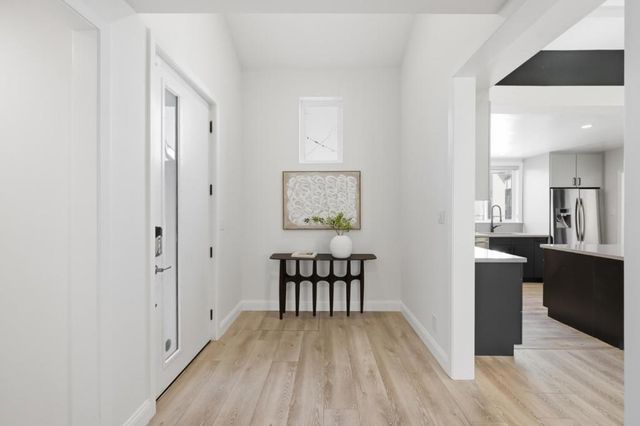 300 De Anza Avenue, San Carlos, CA 94070