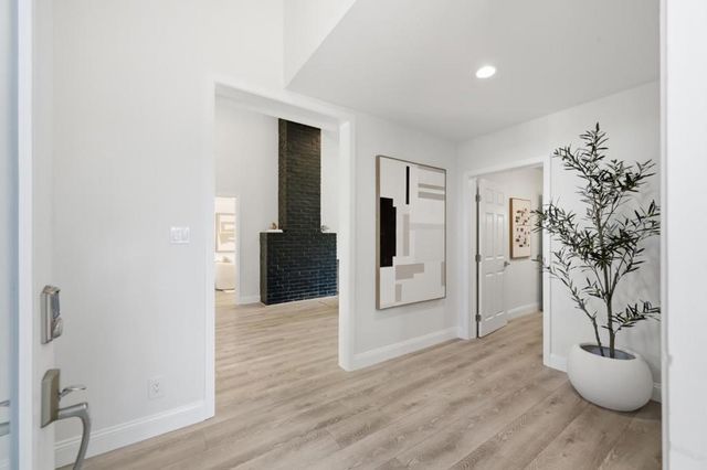 300 De Anza Avenue, San Carlos, CA 94070