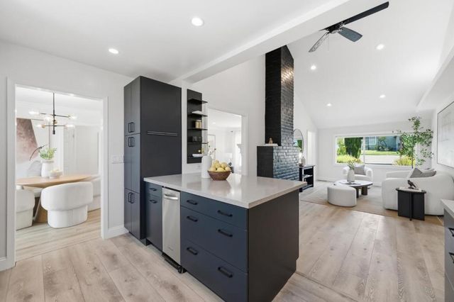 300 De Anza Avenue, San Carlos, CA 94070