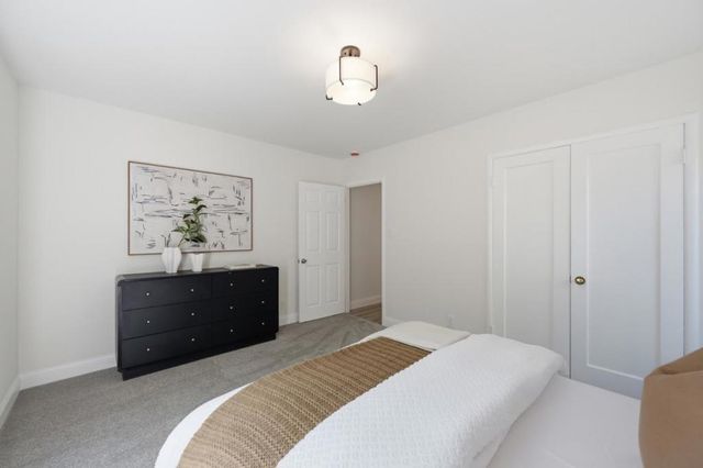 300 De Anza Avenue, San Carlos, CA 94070