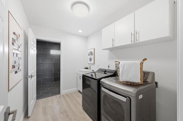 300 De Anza Avenue, San Carlos, CA 94070