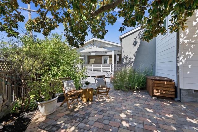 300 De Anza Avenue, San Carlos, CA 94070