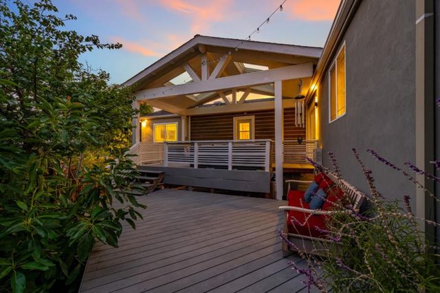 300 De Anza Avenue, San Carlos, CA 94070