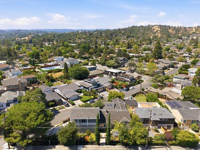 300 De Anza Avenue, San Carlos, CA 94070