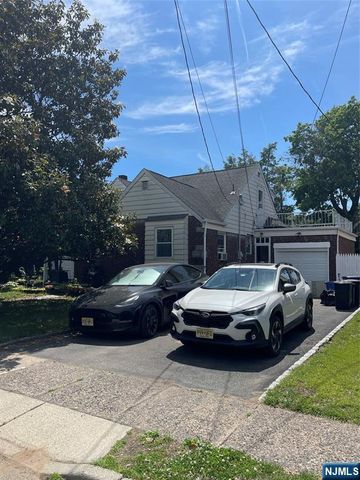 10-16 Burbank Street, Fair Lawn, NJ 07410