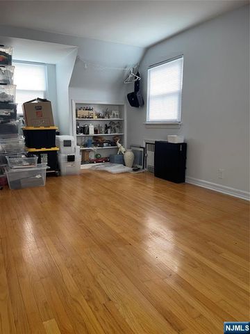 10-16 Burbank Street, Fair Lawn, NJ 07410