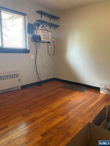 10-16 Burbank Street, Fair Lawn, NJ 07410