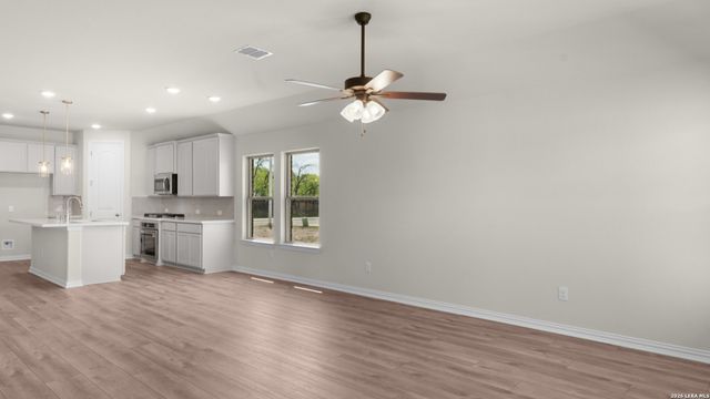 1685 COUSER AVENUE, New Braunfels, TX 78132