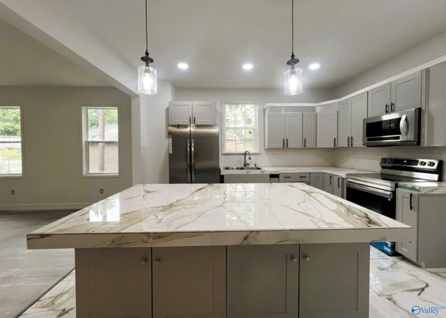 1205 Arthur Street, Gadsden, AL 35903