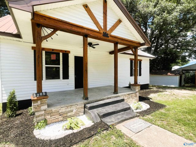 1205 Arthur Street, Gadsden, AL 35903