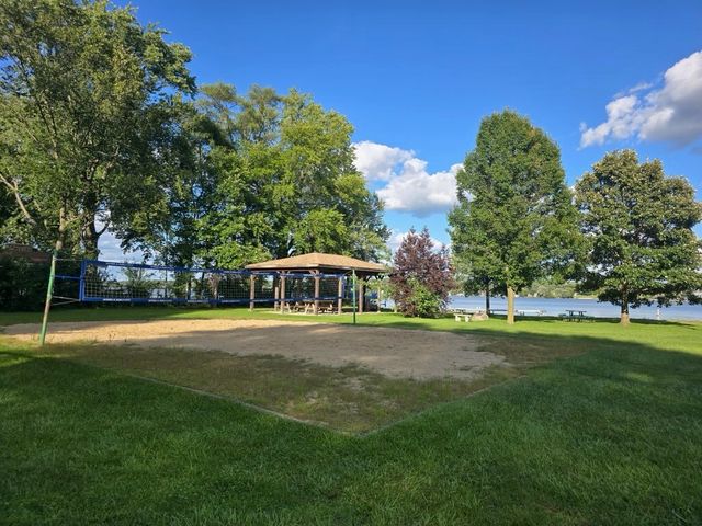 8612 Ramble Road, Wonder Lake, IL 60097