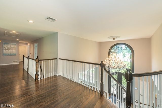 5 Jodilee Ln, Randolph Twp., NJ 07869