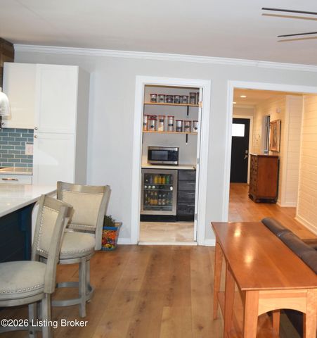 585 Roscoe Veazey Rd, Manitou, KY 42436