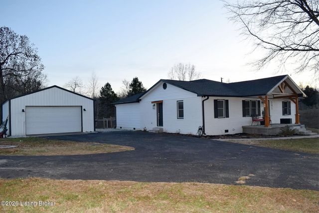 585 Roscoe Veazey Rd, Manitou, KY 42436