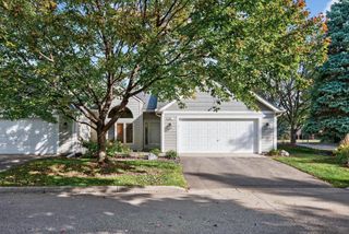 801 Southcross Drive E, Burnsville, MN 55306