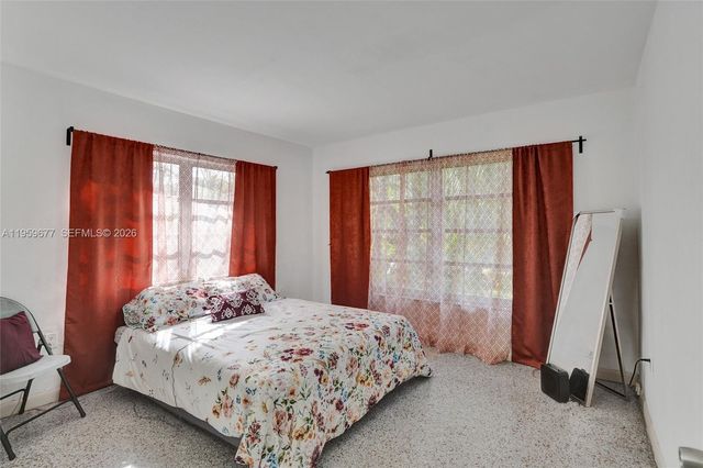 18500 NE 23rd Ct, Miami, FL 33180