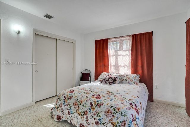 18500 NE 23rd Ct, Miami, FL 33180