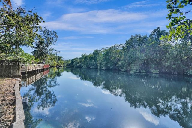 18500 NE 23rd Ct, Miami, FL 33180