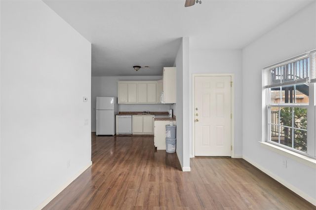 409 Beto St 7, Huntsville, TX 77340