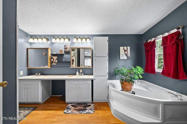 642 Daymon Circle, Crossville, TN 38572