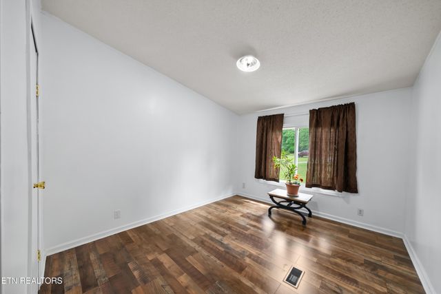 642 Daymon Circle, Crossville, TN 38572