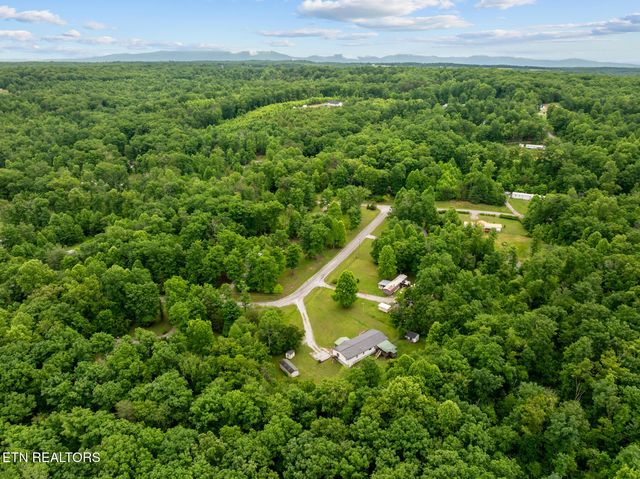 642 Daymon Circle, Crossville, TN 38572