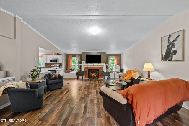 642 Daymon Circle, Crossville, TN 38572
