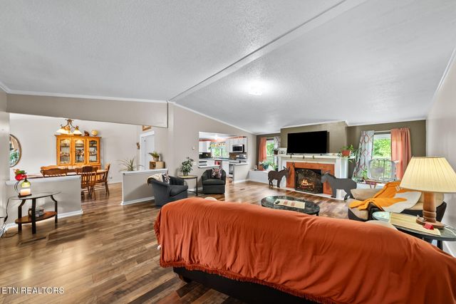 642 Daymon Circle, Crossville, TN 38572