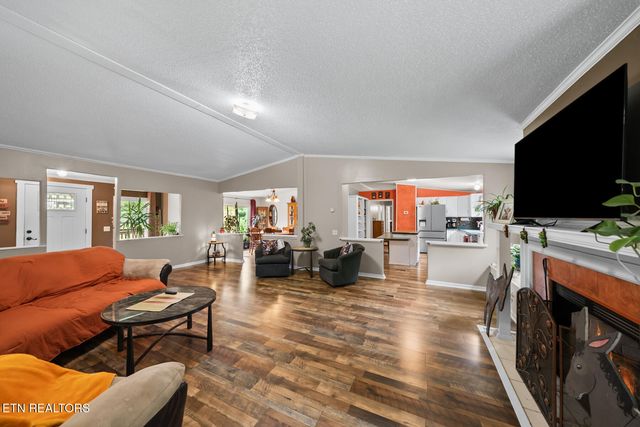 642 Daymon Circle, Crossville, TN 38572