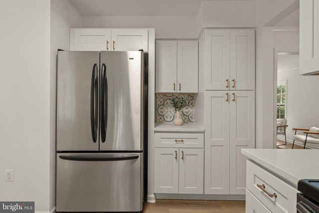 9065 NORTHEDGE DR, Springfield, VA 22153