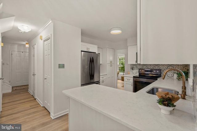 9065 NORTHEDGE DR, Springfield, VA 22153