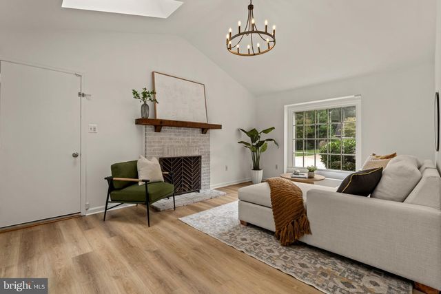 9065 NORTHEDGE DR, Springfield, VA 22153