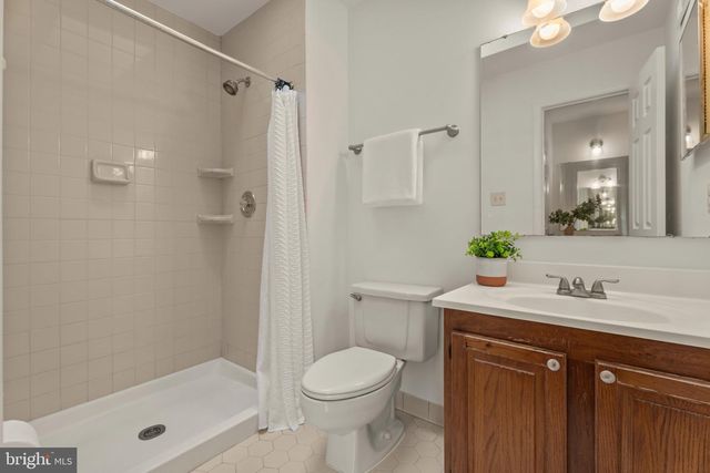 9065 NORTHEDGE DR, Springfield, VA 22153
