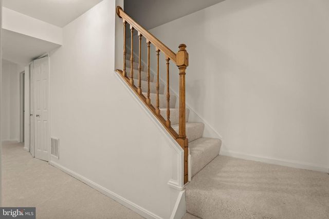 9065 NORTHEDGE DR, Springfield, VA 22153