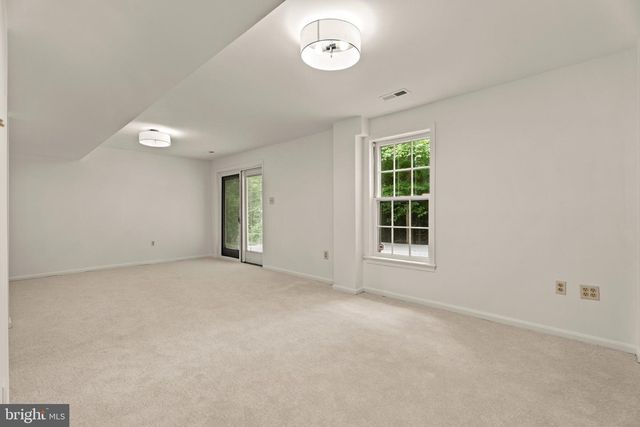 9065 NORTHEDGE DR, Springfield, VA 22153