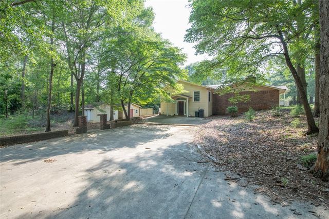 107 Meadow Drive, Seneca, SC 29678