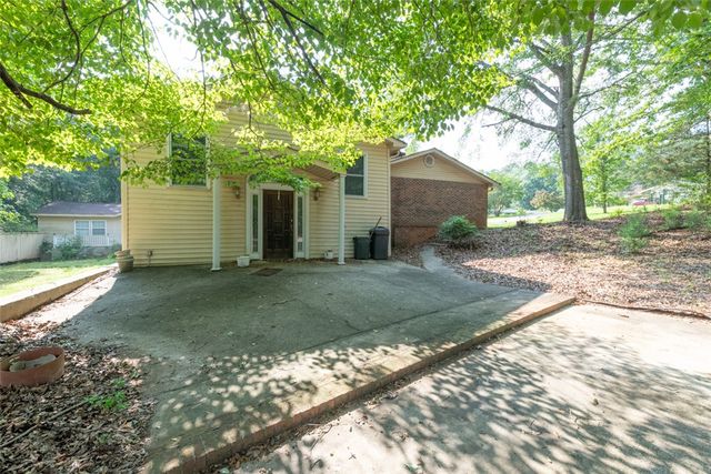 107 Meadow Drive, Seneca, SC 29678