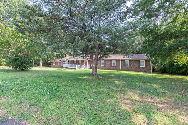 107 Meadow Drive, Seneca, SC 29678