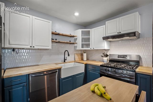 803 N Walnut Street, Colorado Springs, CO 80905