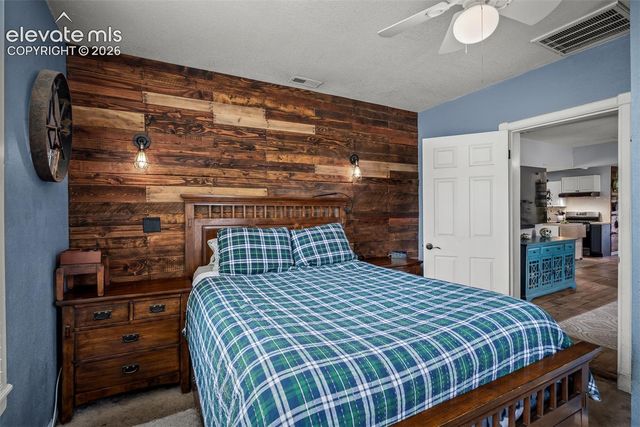 803 N Walnut Street, Colorado Springs, CO 80905