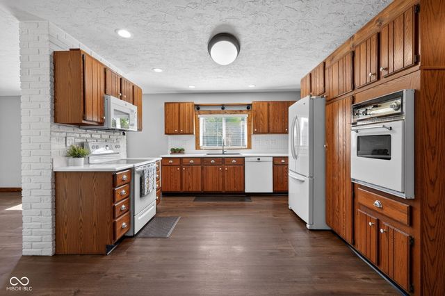 5778 Douglas Way, Anderson, IN 46013