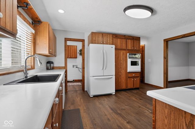 5778 Douglas Way, Anderson, IN 46013