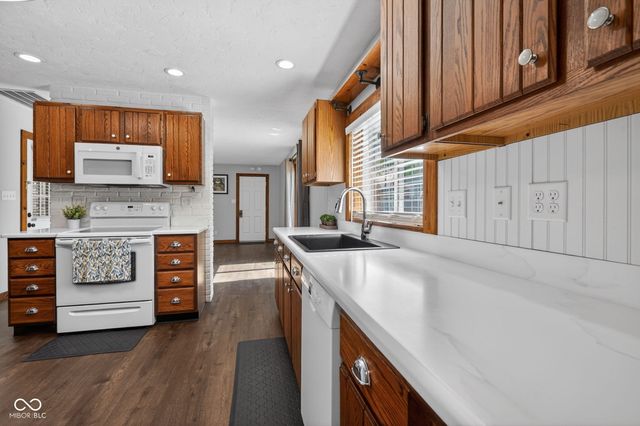 5778 Douglas Way, Anderson, IN 46013