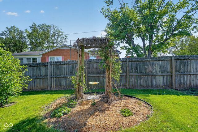 5778 Douglas Way, Anderson, IN 46013