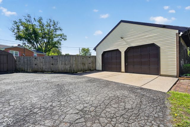 5778 Douglas Way, Anderson, IN 46013