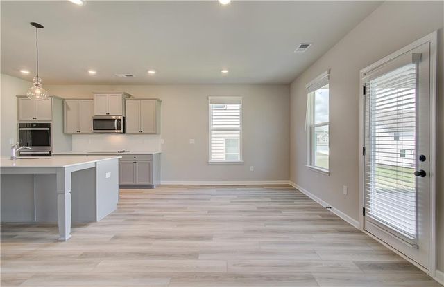 733 Dunlake Way, Locust Grove, GA 30248